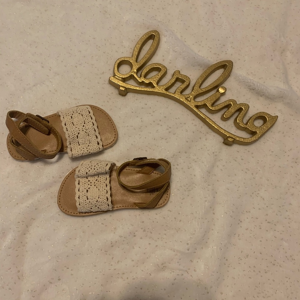 Baby girl sandals size 6c